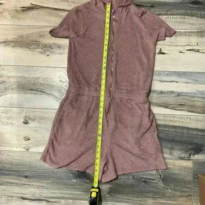 Yitty Fabletics, mauve purple,Terry short romper ,size medium ,hooded ,zip up ￼